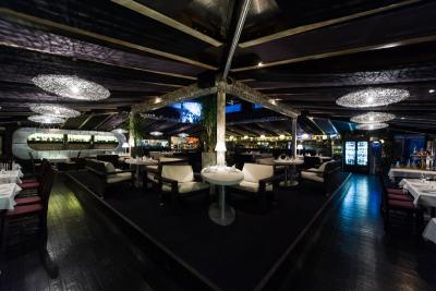 Manna Lounge & Restaurant